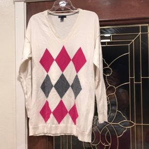 Tommy Hilfiger diamond shape sweater